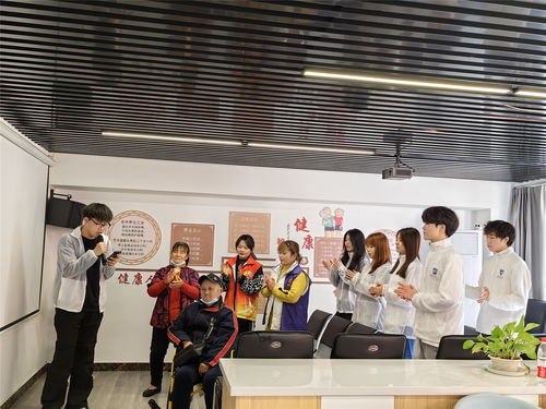 追鋒少年暖社區，志愿服務傳溫情——國際教育學院開展教育咨詢便民活動